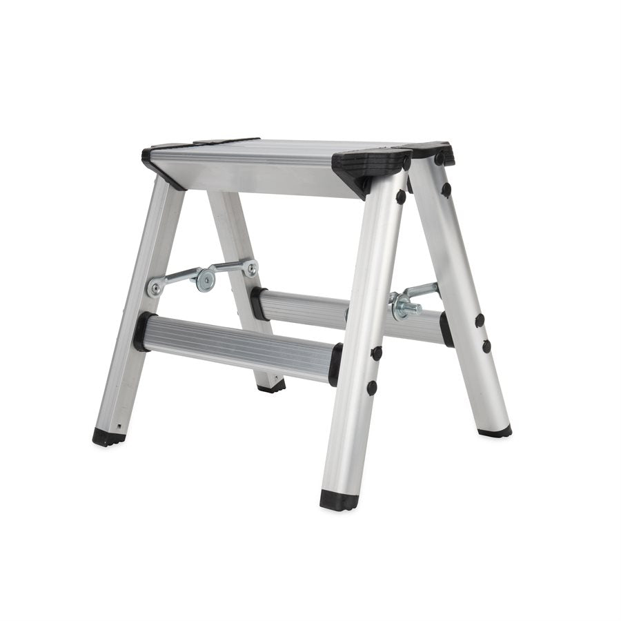 CAMCO METAL STEP STOOL  FOLDING [43672]